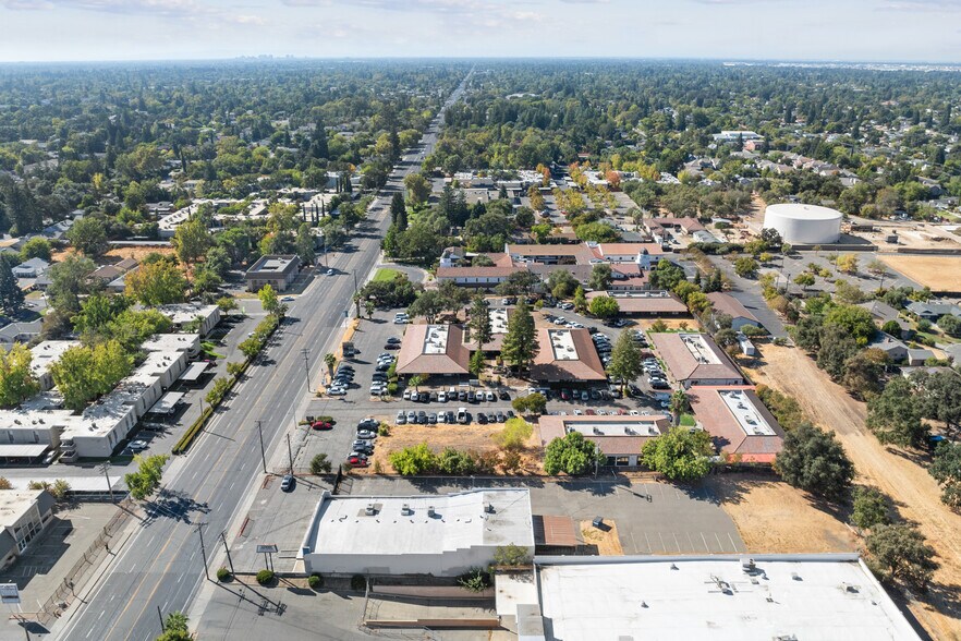 More Photos Of 5713 Marconi Ave, Carmichael Office For Lease