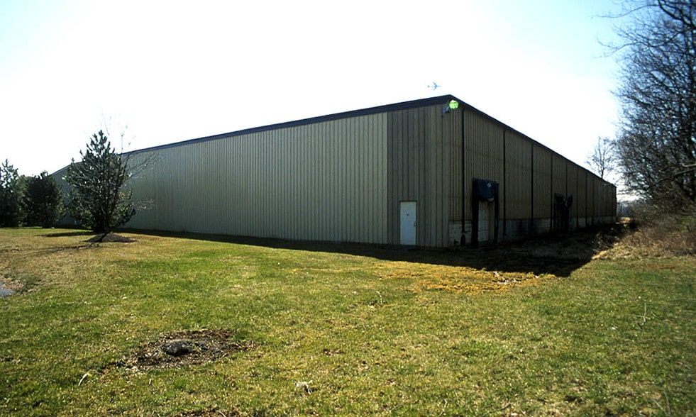 More Photos Of 2100 Mcgaw Rd, Columbus Warehouse For Lease