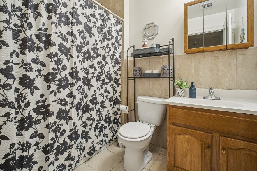 More Photos Of 219 Summer Ave, Newark Apartments For Sale