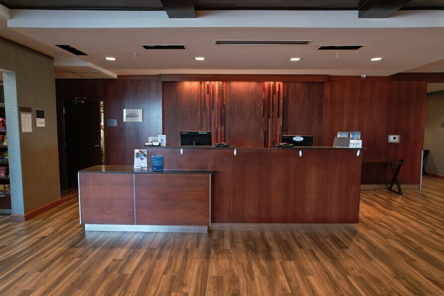 More Photos Of 6435 50th St, Lubbock Hotel For Sale