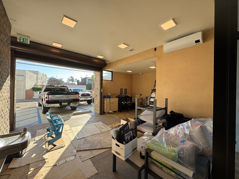 More Photos Of 5748-5752 E 2nd St, Long Beach Storefront Retail Office For Lease