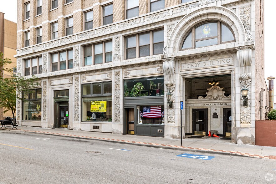More Photos Of 422 Felix St, Saint Joseph Apartments For Sale