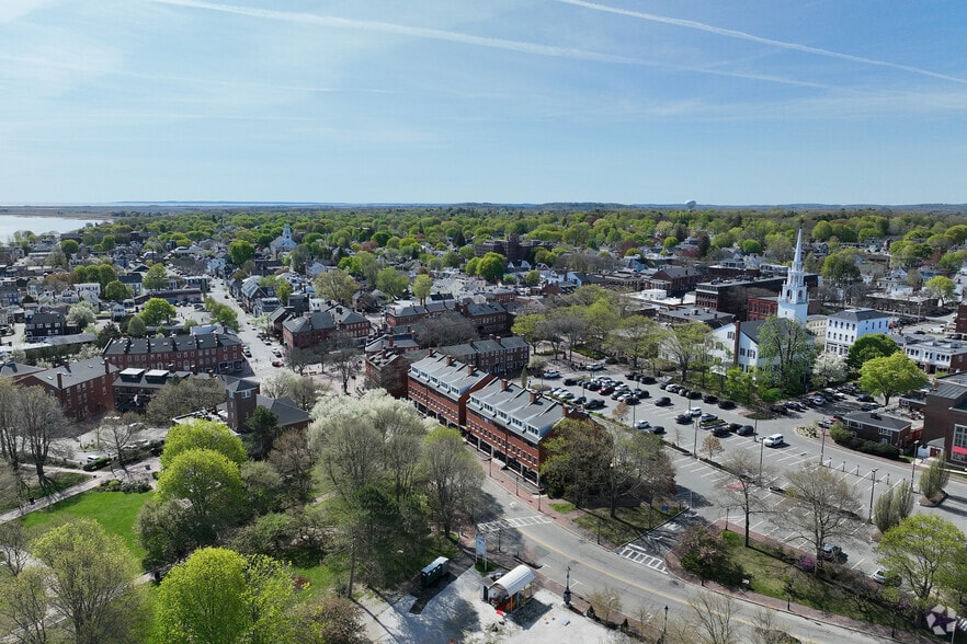 More Photos Of 1 Merrimac St, Newburyport Apartments For Lease