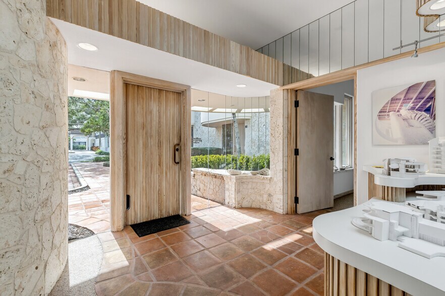 More Photos Of 100-104 Riverside Dr, New Smyrna Beach Office For Sale