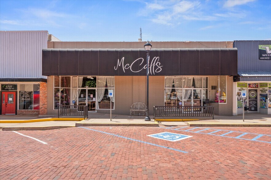 More Photos Of 112 Austin Ave, Lamesa General Retail For Sale