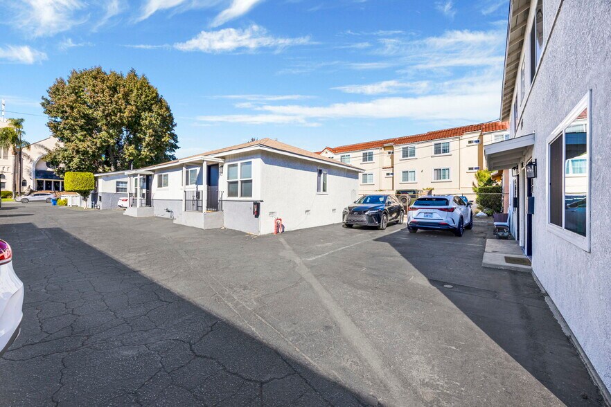 More Photos Of 240-260 E Providencia Ave, Burbank Apartments For Sale