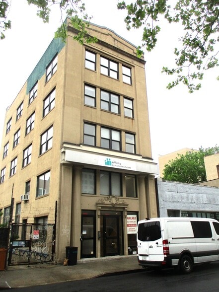 Primary Photo Of 90-34 161st St, Jamaica Office For Lease