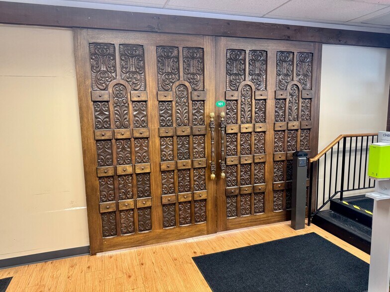 More Photos Of 251 N Center St, Joliet Assisted Living For Sale