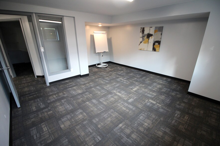 More Photos Of 4000 Portage St, Kalamazoo Office For Lease