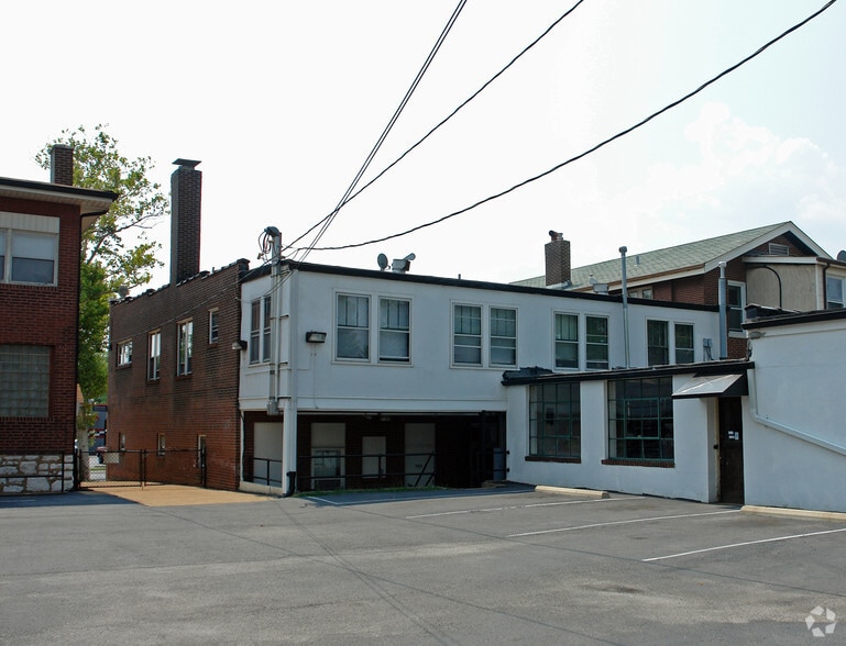 More Photos Of 5411 S Grand Blvd, Saint Louis Office For Lease