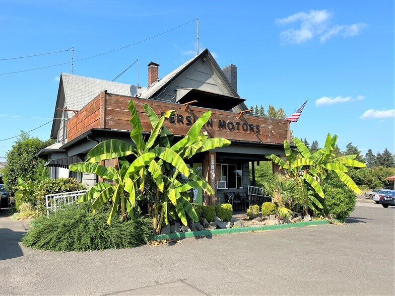 More Photos Of 2784-2800 Baseline St, Cornelius Auto Dealership For Sale
