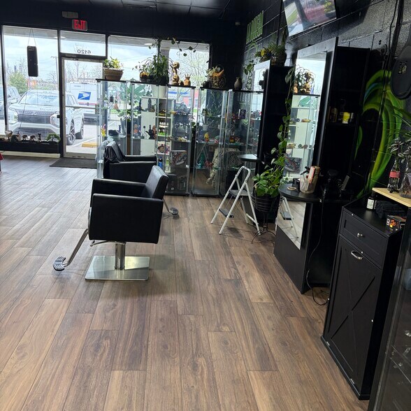 More Photos Of 6124-6150 W 25th St, Indianapolis Unknown For Lease