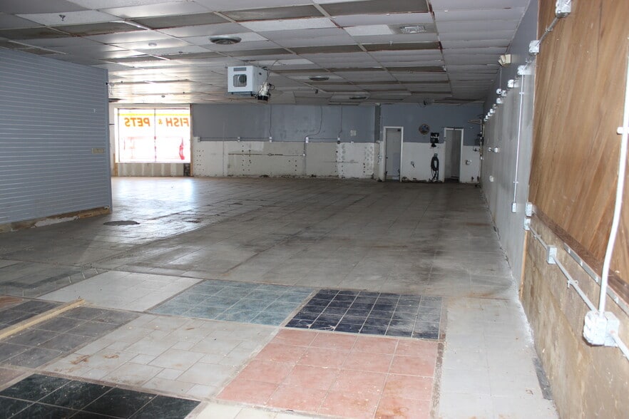 More Photos Of 61 Amity Rd, New Haven Unknown For Lease