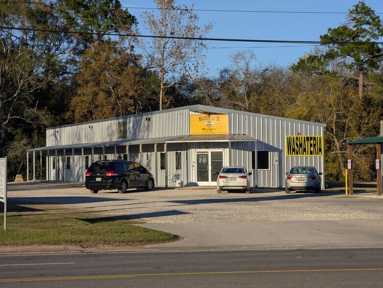 Primary Photo Of 660 Highway 105 E, Sour Lake General Retail For Lease