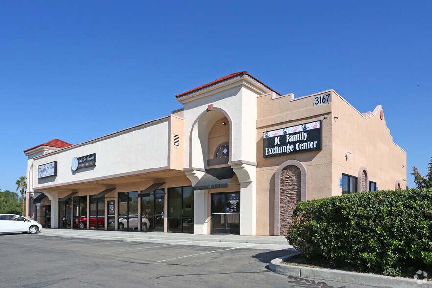 Primary Photo Of 3167 Fowler Ave, Clovis Storefront Retail Residential For Lease