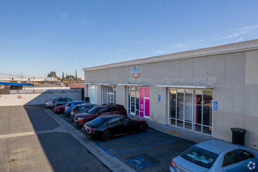 More Photos Of 5035 W Rosecrans Ave, Hawthorne Freestanding For Lease