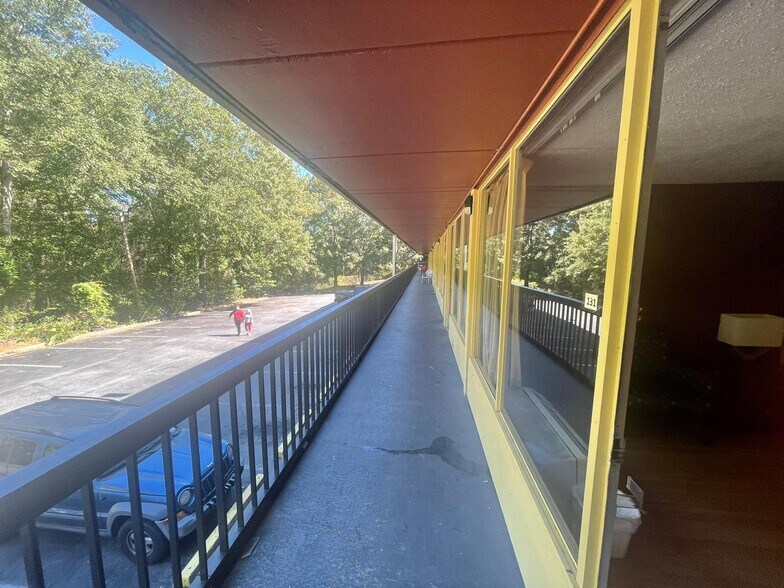 More Photos Of 1700 US-280, Phenix City Hotel For Sale