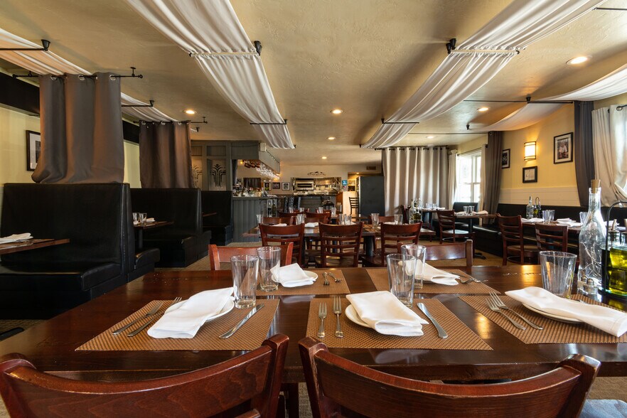 More Photos Of 411 3rd St, Crested Butte Restaurant For Sale