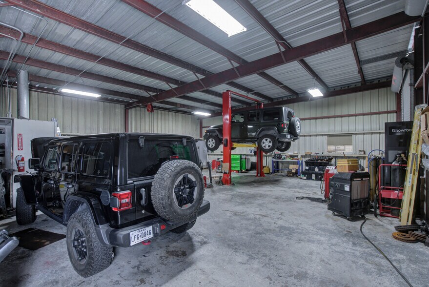 More Photos Of 2101 Central Blvd, Brownsville Auto Dealership For Sale