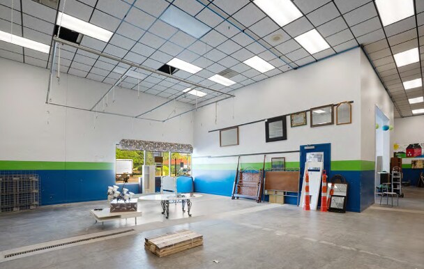 More Photos Of 9 Washington St, Attleboro Freestanding For Lease