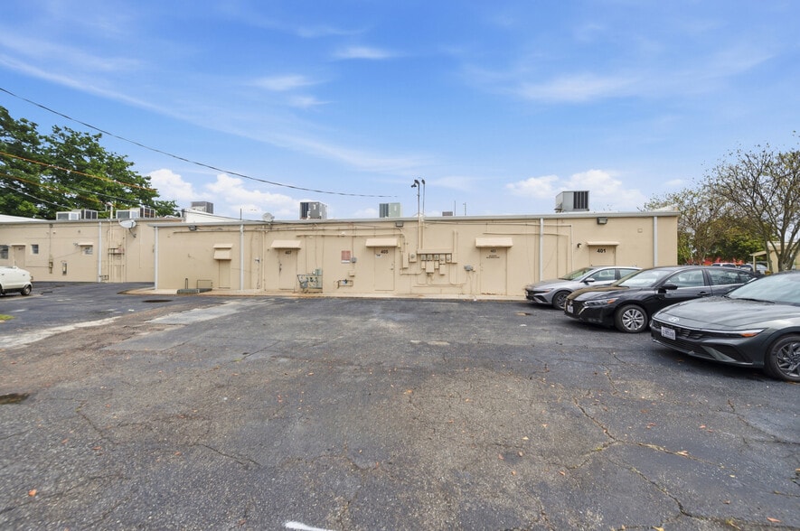 More Photos Of 401-417 N State Road 7, Margate General Retail For Sale