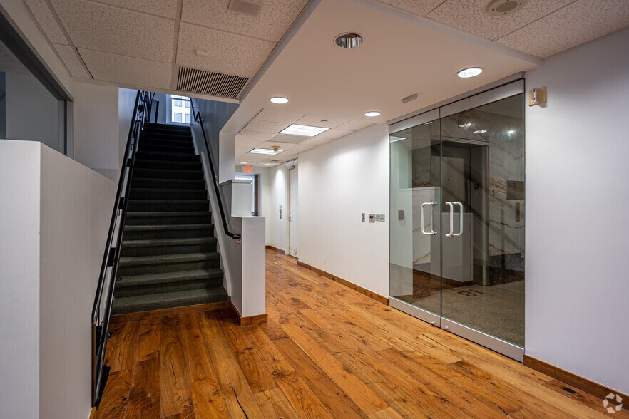 Photo of 18th Floor Ste 1810