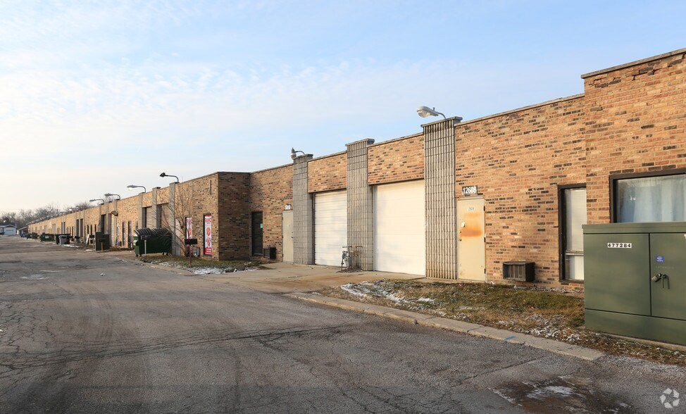 More Photos Of 12600-12650 S Kroll Dr, Alsip Warehouse For Lease