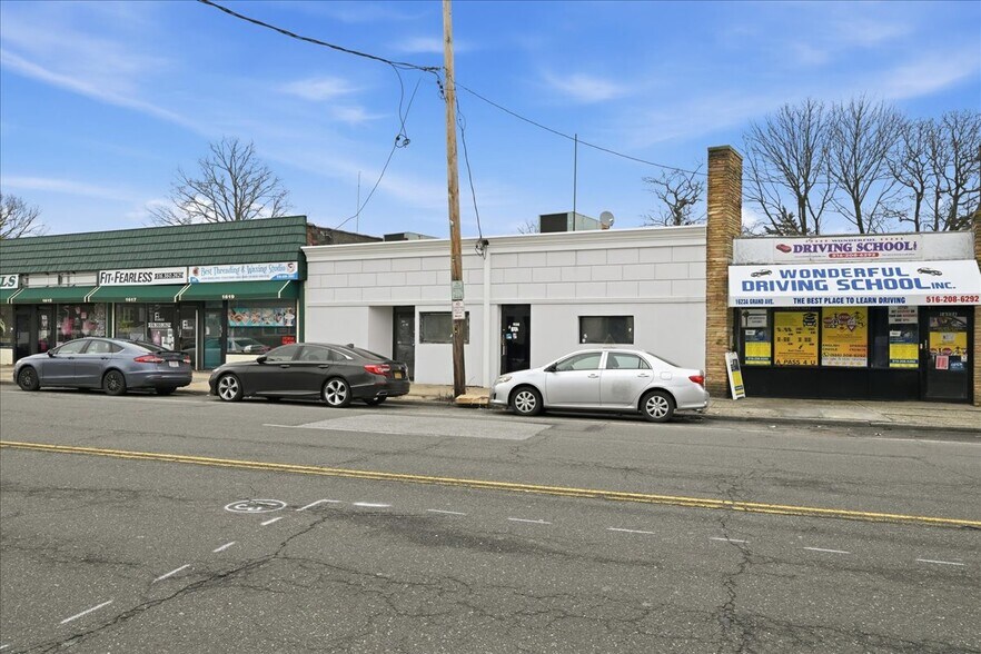 More Photos Of 1621-1623 Grand Ave, North Baldwin Storefront For Lease