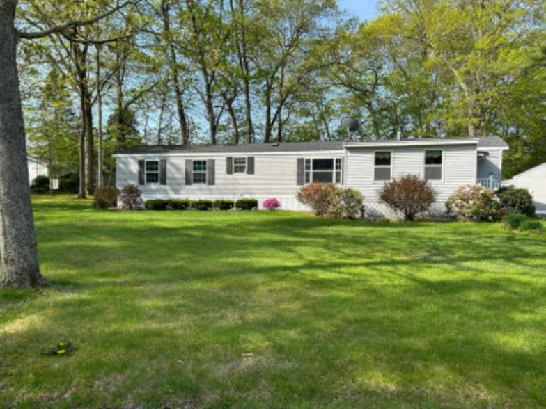 More Photos Of 187 Pelham Rd, Salem Manufactured Housing Mobile Home Park For Sale