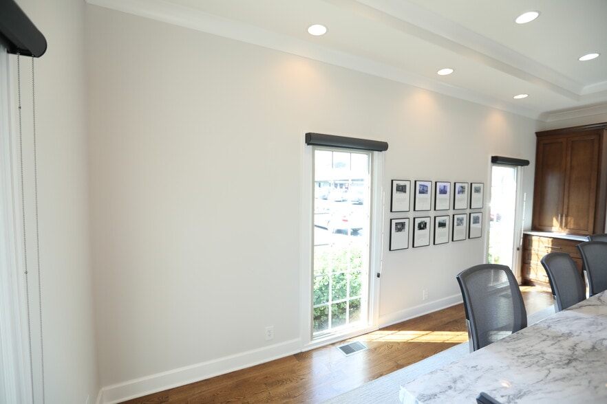 More Photos Of 110 30th Ave S, Nashville Office For Lease