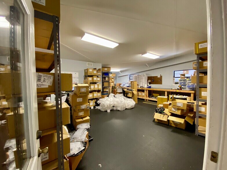 More Photos Of 104 Liberty Center Pl, Saint Augustine Warehouse For Lease