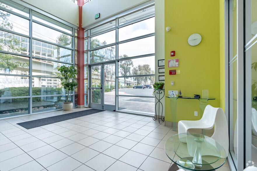 More Photos Of 880 Parkview Dr N, El Segundo Office For Sale