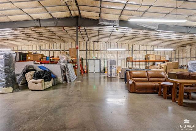 More Photos Of 101 E Lafayette Ave, Abilene Storefront For Sale