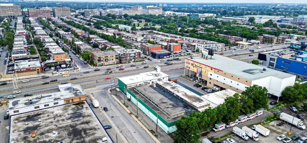 More Photos Of 310 Boul Crémazie O, Montréal Showroom For Sale