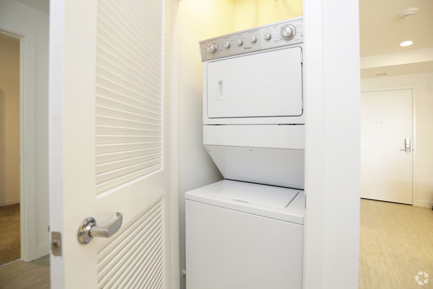 More Photos Of 847 Chicago Ave, Evanston Apartments For Lease