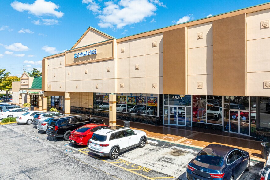 More Photos Of 6702-6900 N University Dr, Tamarac Unknown For Lease