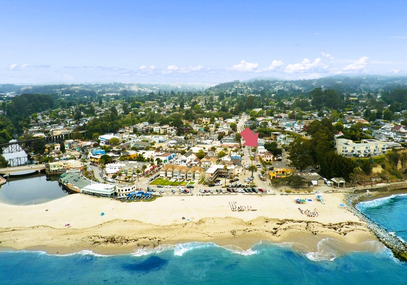 More Photos Of 208 Monterey Ave, Capitola Storefront For Lease