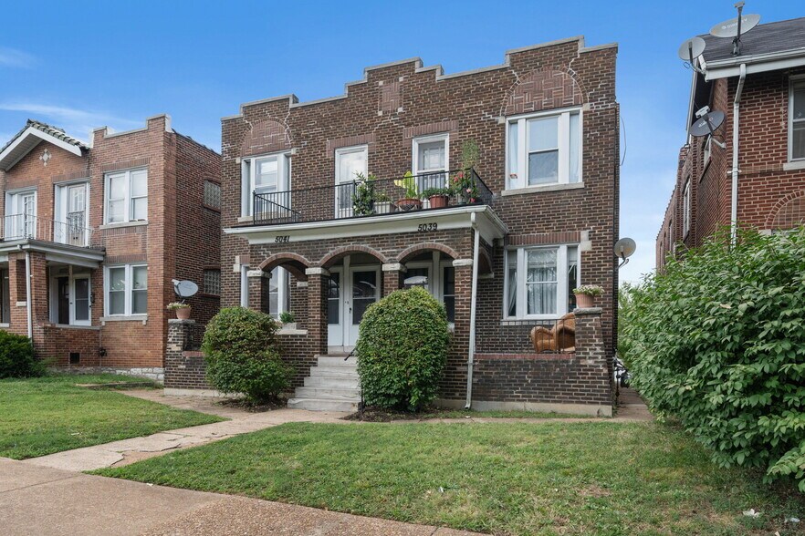 More Photos Of 5039-5041 Chippewa St, Saint Louis Multifamily For Sale