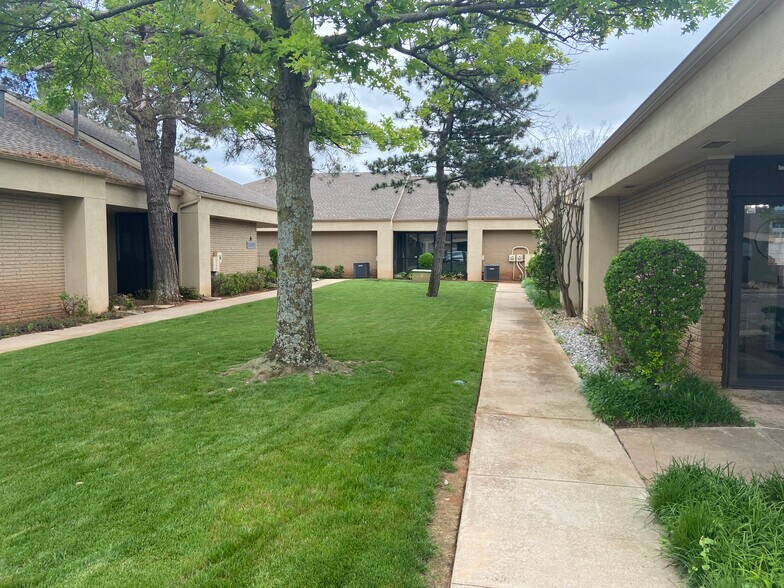 Primary Photo Of 6424 N Santa Fe Ave, Oklahoma City Office For Lease