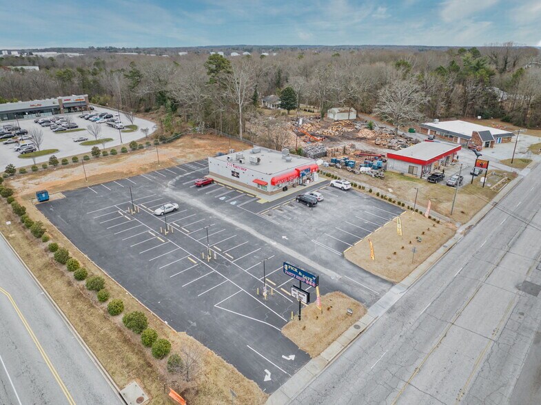 More Photos Of 207 Cedar Springs Rd, Spartanburg Freestanding For Sale