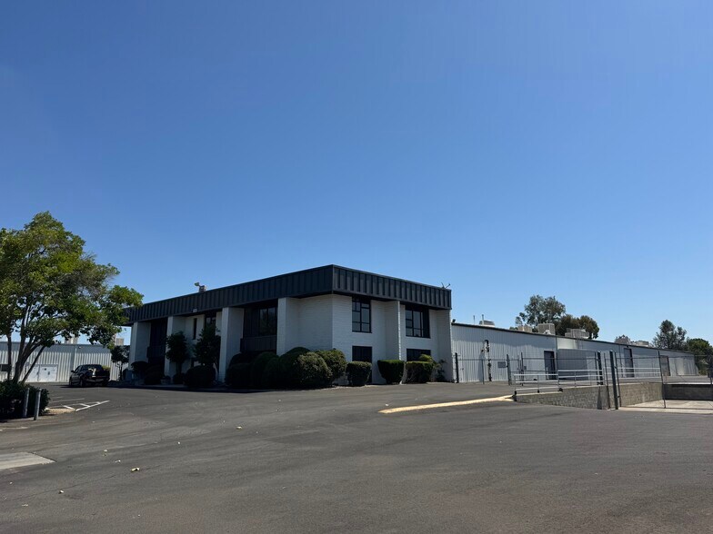 More Photos Of 1740 Commerce Way, Paso Robles Industrial For Sale