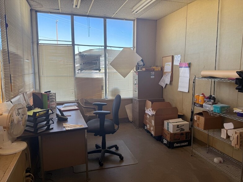 More Photos Of 1105 E US Highway 180, Snyder Convenience Store For Sale