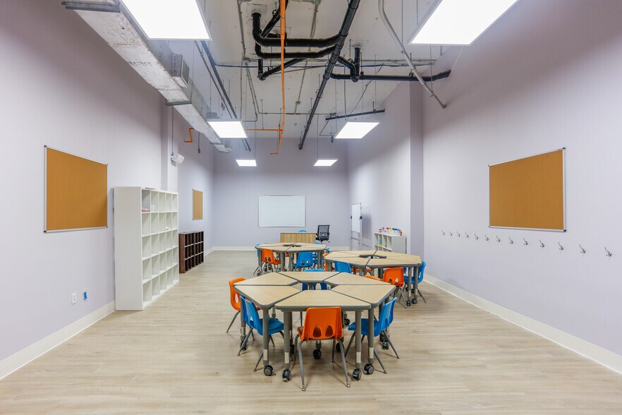 More Photos Of 1720 Harrison St, Hollywood Office Residential For Sale