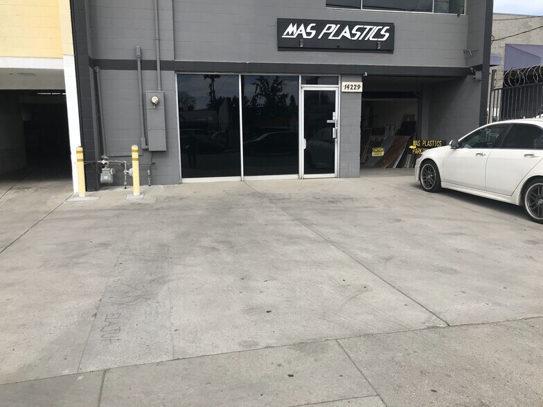 More Photos Of , Van Nuys Industrial For Sale