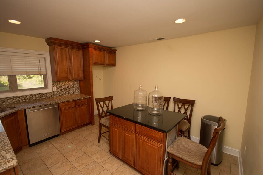 More Photos Of 2642 Loganville Hwy, Grayson Office Residential For Sale