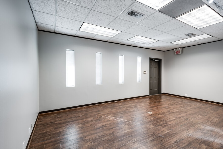 More Photos Of 24707 W Hardy Rd, Spring Office For Sale