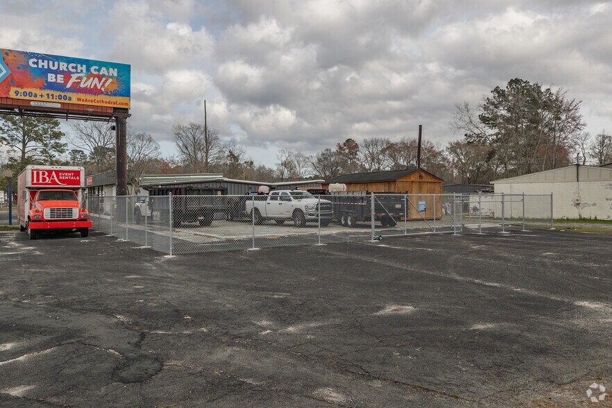 More Photos Of 3973 Ashley Phosphate Rd, North Charleston Unknown For Lease