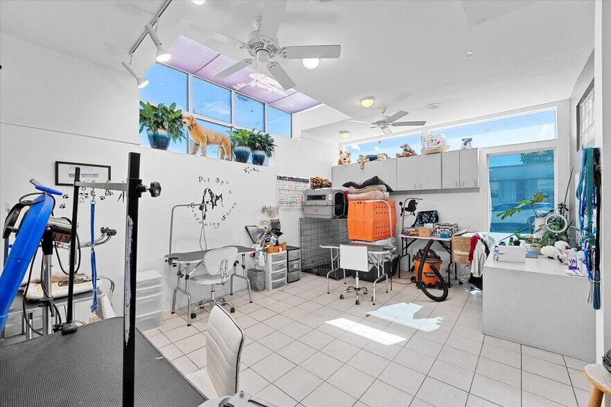 More Photos Of 609 NE 127th St, North Miami Freestanding For Sale