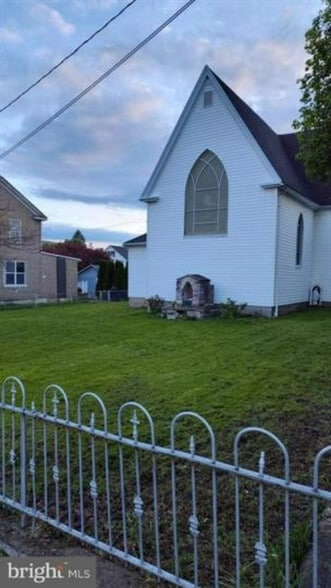 More Photos Of 120 W 4th St, Mount Carmel Religious Facility For Sale