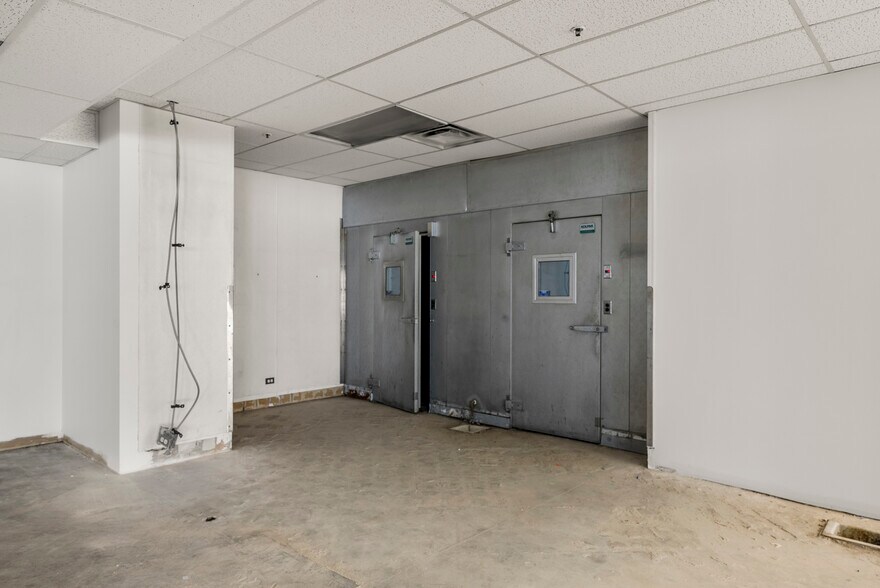 More Photos Of 400 W 48th Ave, Denver Office For Lease